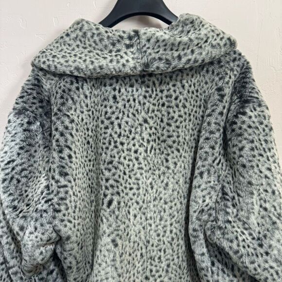 Gray Leopard Print Faux Fur Trench Coat - Picture 3 of 11